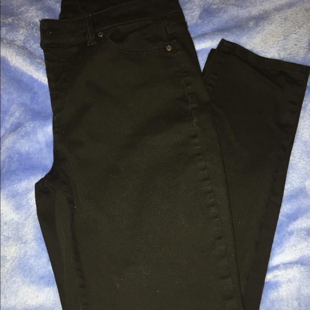 Black skinny jeans